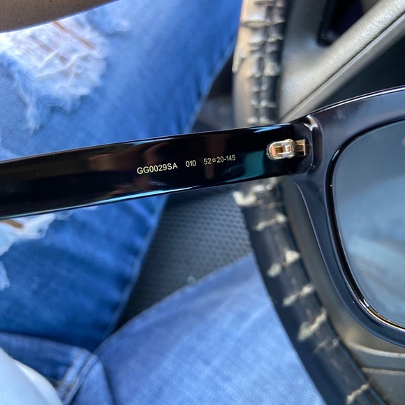 Tried on only - Picture 3 of 8